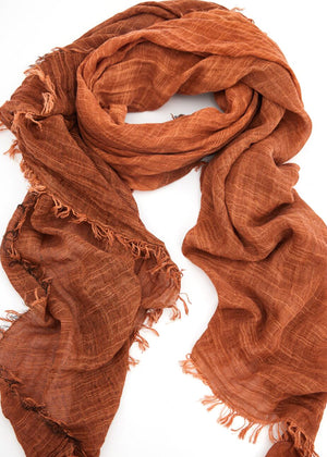 Close up photo of Yana scarf in copper