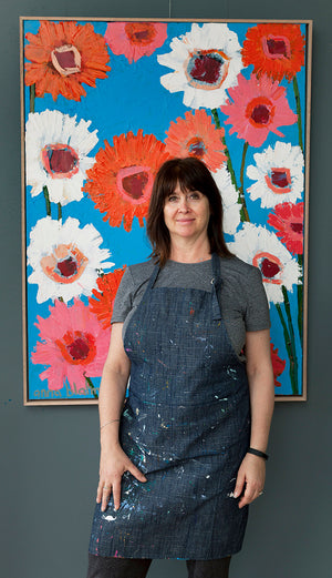 Anna has been a professional Australian artist since 1993 and her colourful works can be found in the most prestigious homes across Australia, including "On the Block'